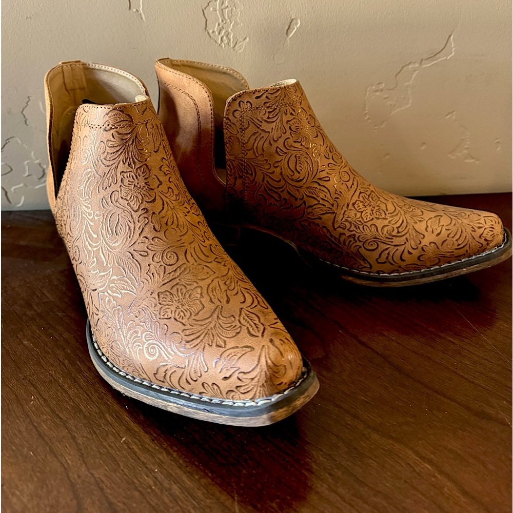 Roper Embossed Booties